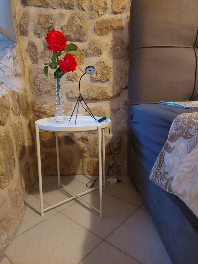 Apartments Toni - สลาโน ภายนอก รูปภาพ